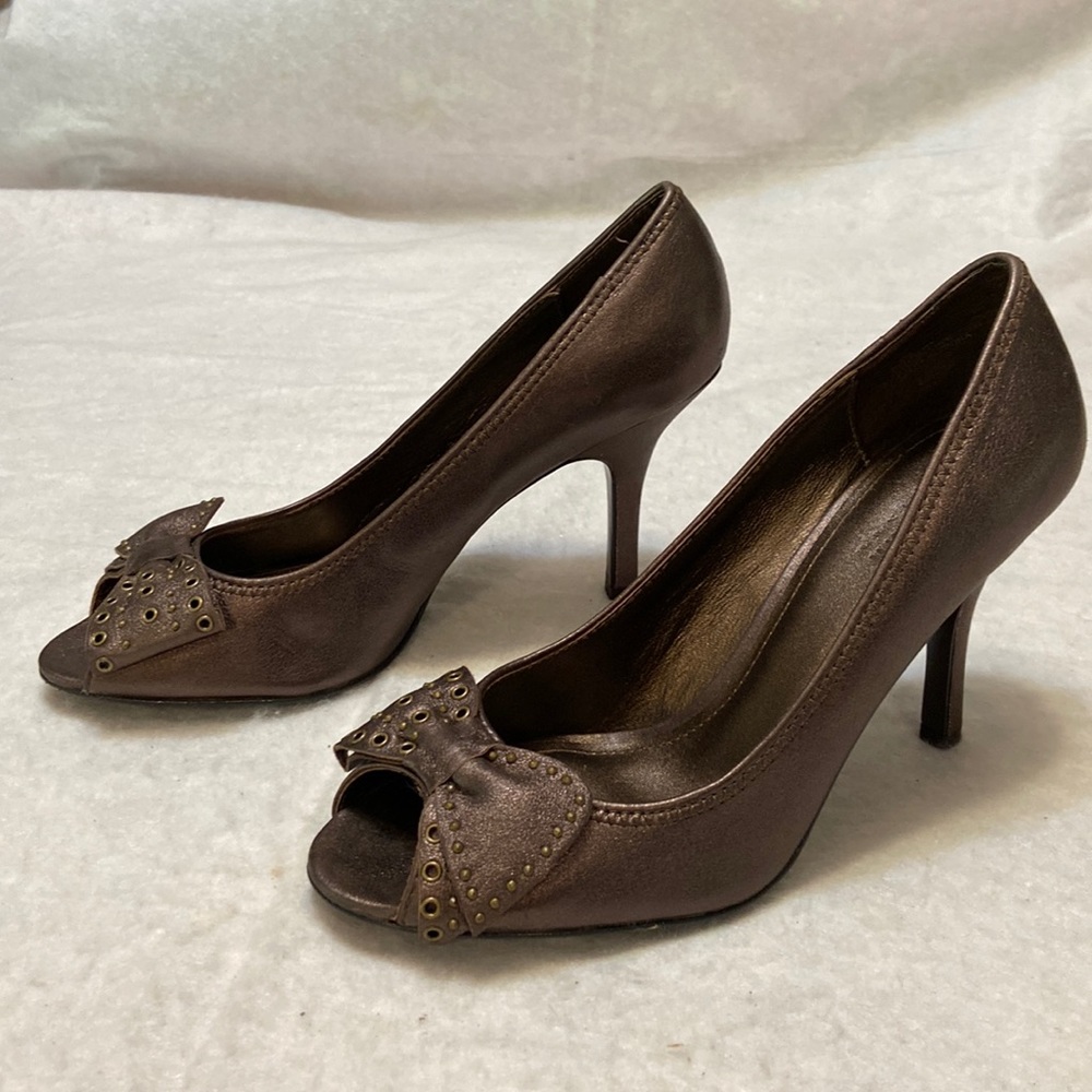 Parisian Platinum -Womens Metallic Bronze All Leather Women’s Heels - Size 8.5